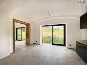 Pronájem atypického bytu, Osek, Tovární, 135 m2