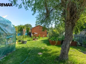 Prodej zahrady, Lom, 235 m2