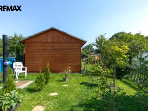 Prodej zahrady, Lom, 235 m2