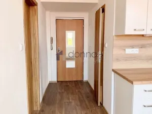 Pronájem bytu 2+kk, Praha, Víta Nejedlého, 42 m2