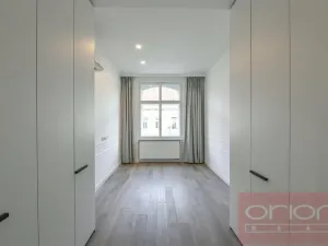 Pronájem bytu 2+kk, Praha - Vinohrady, náměstí Jiřího z Poděbrad, 56 m2