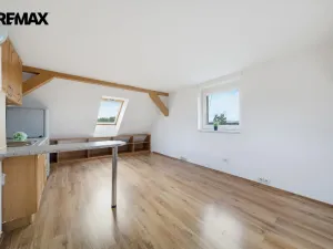 Prodej bytu 1+kk, Karlovy Vary, Plzeňská, 23 m2