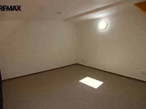 Pronájem bytu 1+kk, Chrastava, náměstí 1. máje, 30 m2