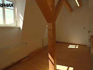 Pronájem bytu 1+kk, Chrastava, náměstí 1. máje, 30 m2