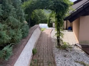 Prodej rodinného domu, Srbsko, Hrašov, 300 m2