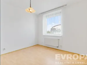 Prodej bytu 2+1, Praha - Újezd, Pastevců, 70 m2