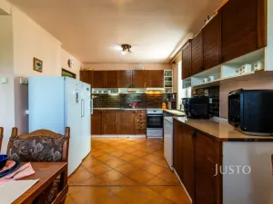 Prodej rodinného domu, Zvole, 520 m2