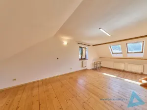 Prodej rodinného domu, Pecka - Bělá u Pecky, 250 m2