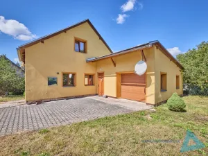 Prodej rodinného domu, Pecka - Bělá u Pecky, 250 m2