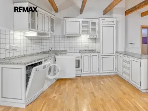 Pronájem bytu 2+kk, Poděbrady, Riegrovo náměstí, 99 m2