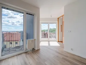Prodej bytu 2+kk, Praha - Vysočany, Skloněná, 74 m2