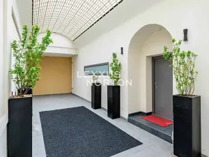 Prodej bytu 6+kk a větší, Praha - Malá Strana, Mostecká, 410 m2