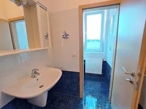 Pronájem skladu, Tečovice, 890 m2