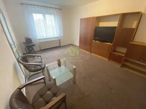 Pronájem bytu 2+1, Holoubkov, 60 m2