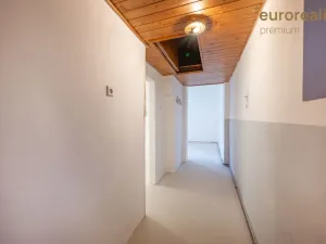 Prodej bytu 2+kk, Mariánské Lázně, Mladějovského, 41 m2