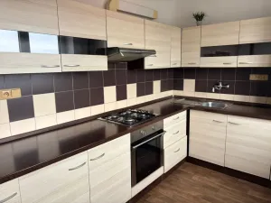 Pronájem bytu 2+1, Hradec Králové, Pospíšilova, 52 m2