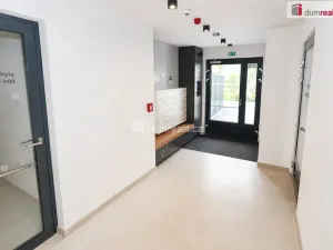 Pronájem bytu 1+kk, Praha - Modřany, Kolmanova, 37 m2