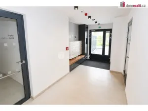 Pronájem bytu 1+kk, Praha - Modřany, Kolmanova, 37 m2