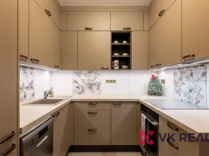 Prodej bytu 2+kk, Praha - Břevnov, Šlikova, 63 m2