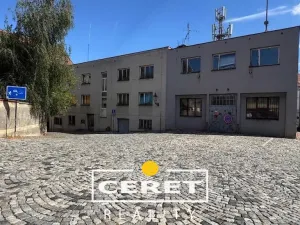 Prodej komerční nemovitosti, Žatec, nám. Prokopa Malého, 650 m2