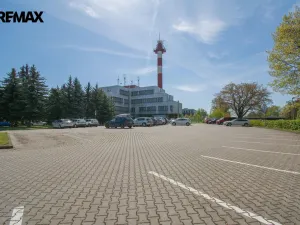 Pronájem kanceláře, Hradec Králové - Věkoše, Akademika Bedrny, 315 m2