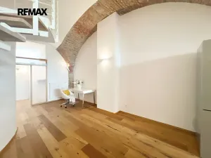 Prodej bytu 1+kk, Škvorec, Tyršova, 97 m2