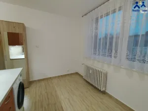 Pronájem bytu 1+1, Vyškov, Jarní, 33 m2