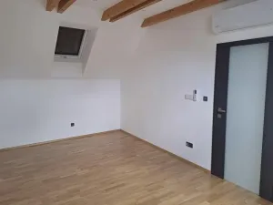 Pronájem rodinného domu, Praha - Nebušice, V uličkách, 166 m2