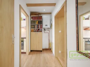 Prodej bytu 1+1, Karlovy Vary, Závodu míru, 37 m2