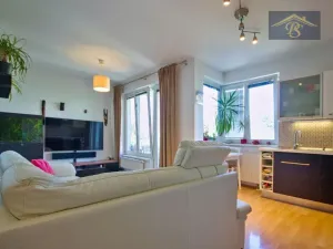 Pronájem bytu 3+kk, Praha - Strašnice, Názovská, 56 m2