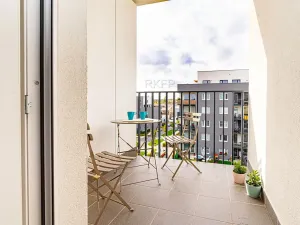 Pronájem bytu 1+kk, Praha - Vysočany, Strnadových, 33 m2