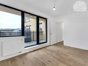 Prodej bytu 3+kk, Praha - Vysočany, Na výběžku, 81 m2