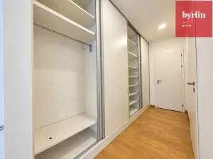 Pronájem bytu 2+kk, Opava, Dolní náměstí, 86 m2