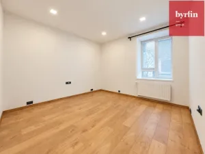 Pronájem bytu 2+kk, Opava, Dolní náměstí, 86 m2