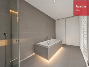 Pronájem bytu 2+kk, Opava, Dolní náměstí, 86 m2