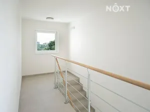 Prodej bytu 1+kk, Praha - Kyje, Vajgarská, 17 m2