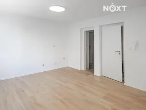 Prodej bytu 1+kk, Praha - Kyje, Vajgarská, 15 m2