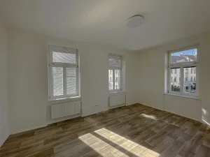 Pronájem bytu 3+kk, Praha, Bubenečská, 80 m2