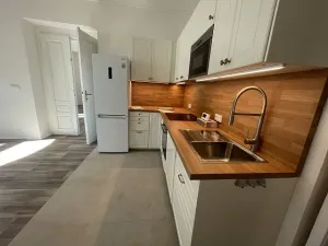 Pronájem bytu 3+kk, Praha, Bubenečská, 80 m2