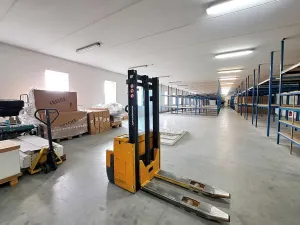 Pronájem obchodního prostoru, Tečovice, 890 m2