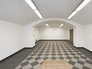 Pronájem skladu, Praha - Vinohrady, Italská, 108 m2