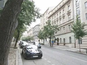 Pronájem skladu, Praha - Vinohrady, Italská, 108 m2