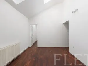 Prodej rodinného domu, Chýnice, Nám. Na Louži, 78 m2