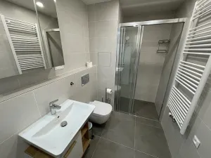 Pronájem bytu 3+kk, Praha - Řeporyje, Haenkeho, 80 m2