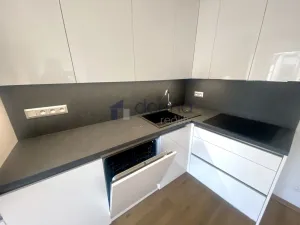 Pronájem bytu 3+kk, Praha, Dejvická, 90 m2