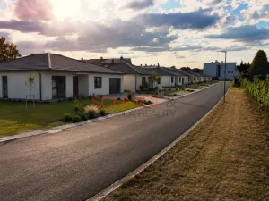 Prodej pozemku pro bydlení, Lanžhot, Školní, 491 m2