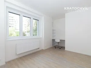 Pronájem bytu 1+kk, Praha - Košíře, Vrchlického, 31 m2