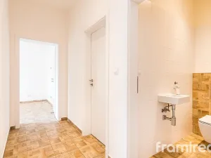 Prodej bytu 3+kk, Znojmo, Smutného, 79 m2