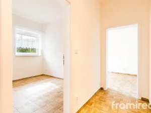 Prodej bytu 3+kk, Znojmo, Smutného, 79 m2