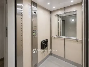 Prodej bytu 4+kk, Znojmo, Aninská, 89 m2